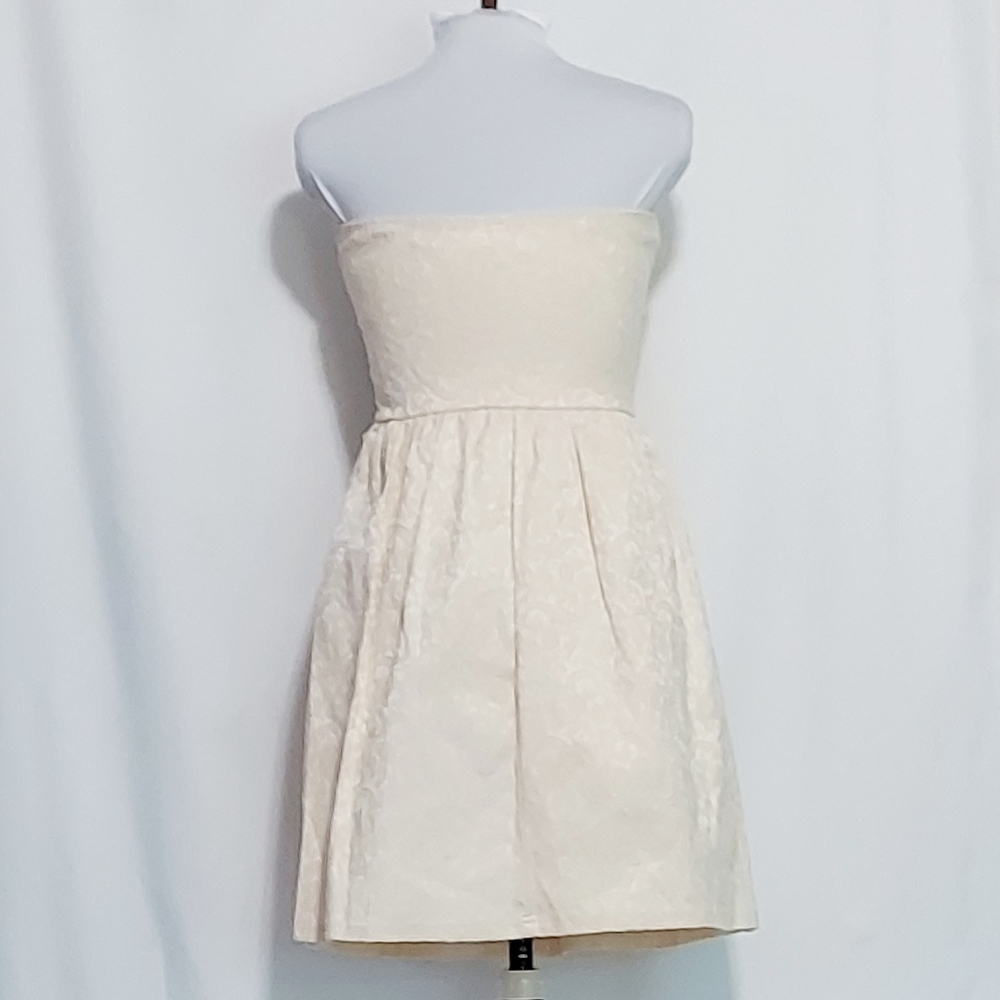 Beautiful Rachael & Chloe Dress - Picture 5 of 6